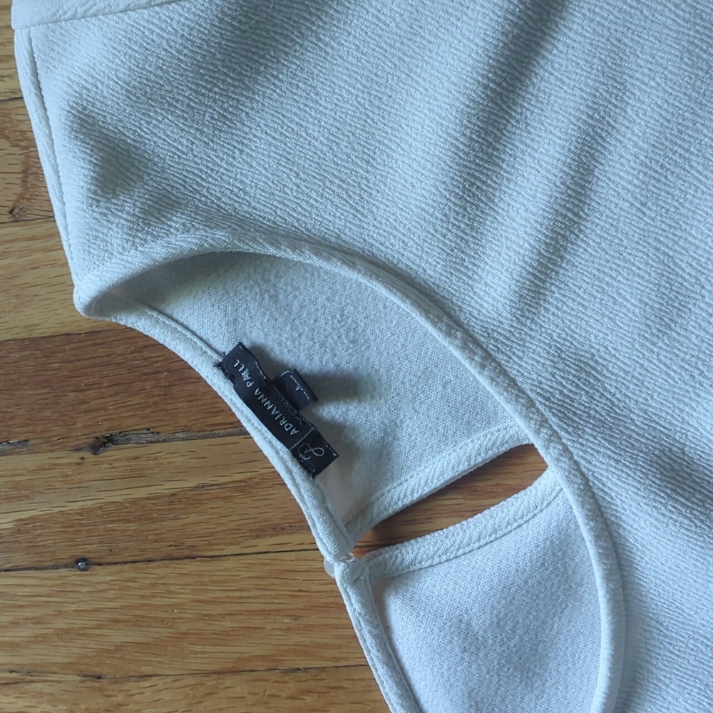 5 for $25: Adriana Papell Comfortable Dressy Shirt - Size Large - Picture 2 of 3